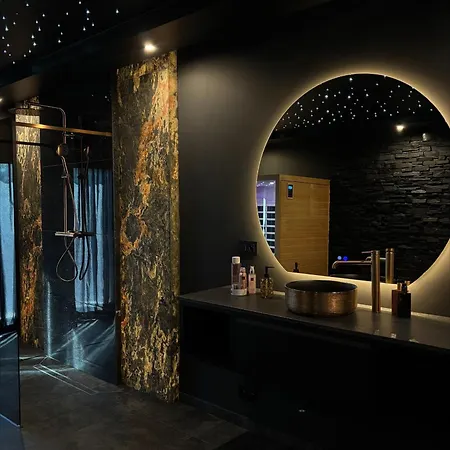 La Sigma - Immersive Luxury Manage